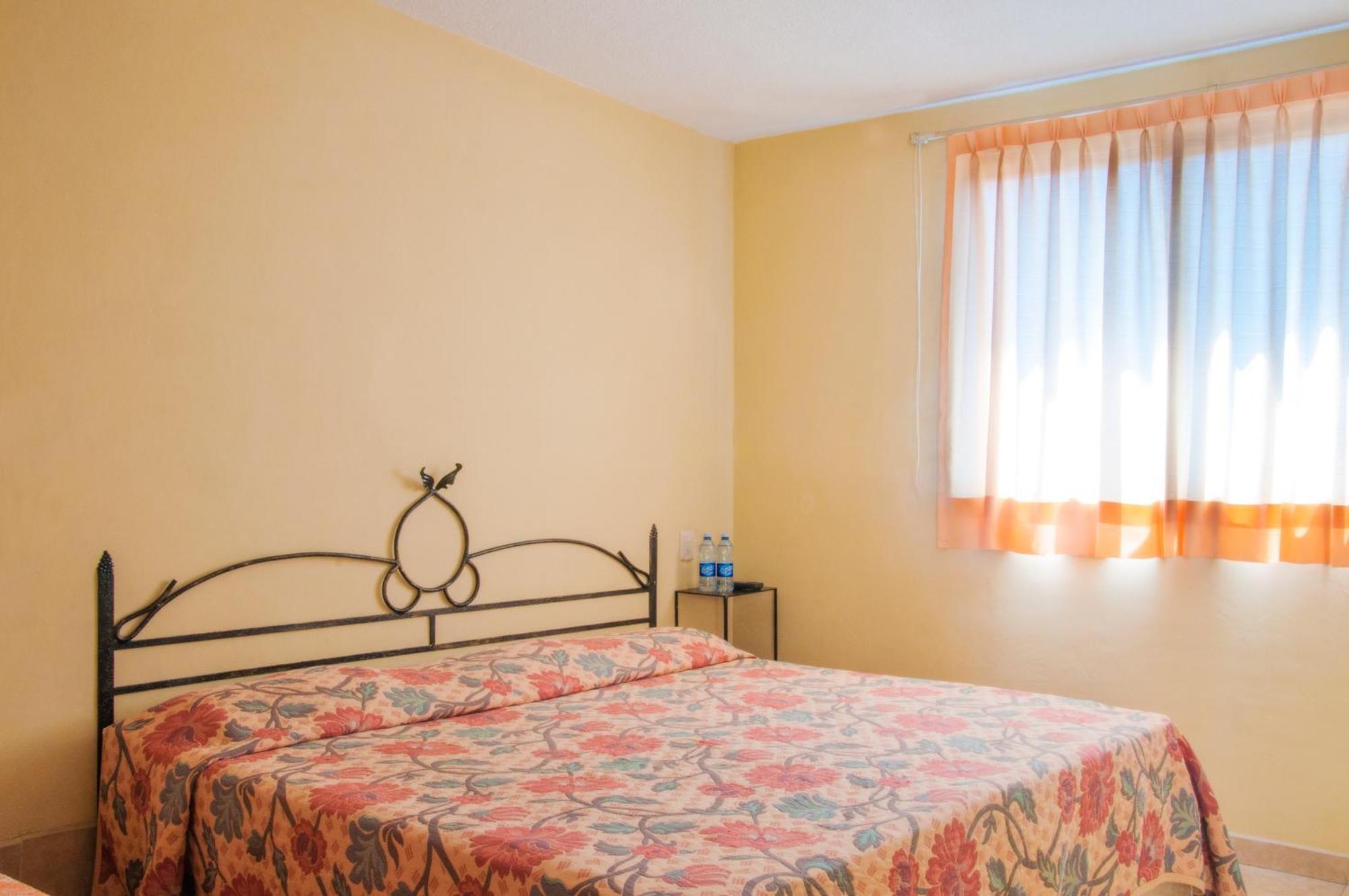 Hotel Xanti Morelia Zewnętrze zdjęcie